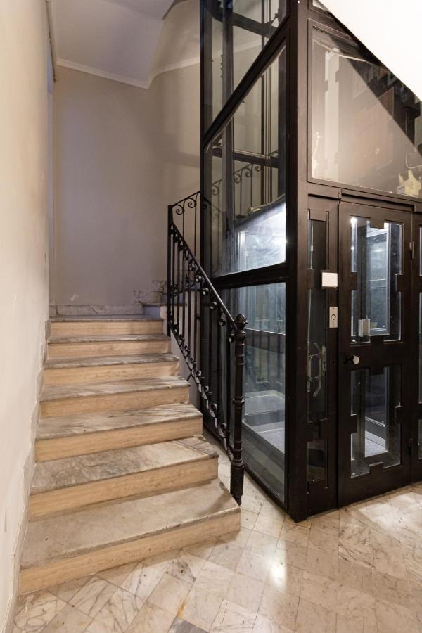 Harry'S Bar Trevi Luxury Apartments - Modelli Рим Екстер'єр фото